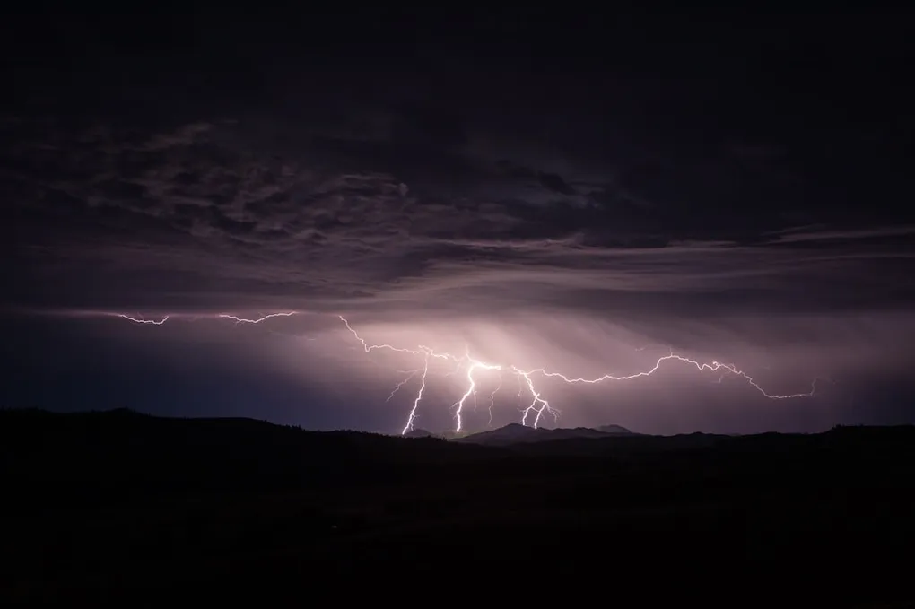 Lightning Safety for Montana Hikers: Summer Storm Guide